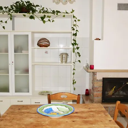 아파트 Yuna Rent - Casa Chiarini