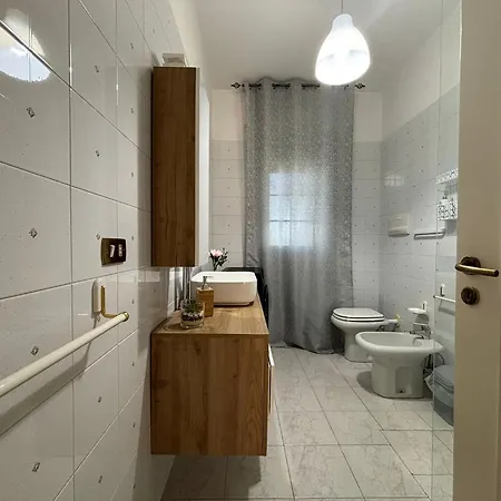 Yuna Rent - Casa Chiarini アパート Montesilvano Marina